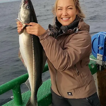 Bogstrand, Dverbergveien 11, 8485 *